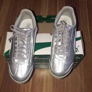 Platinum Silver Pumas